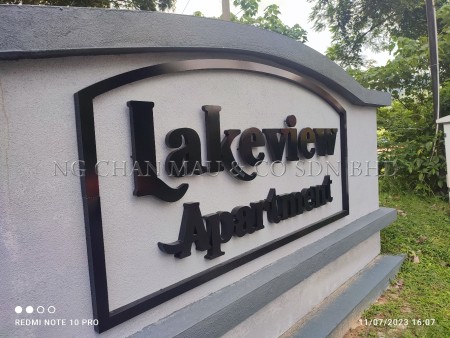 Apartment for Auction