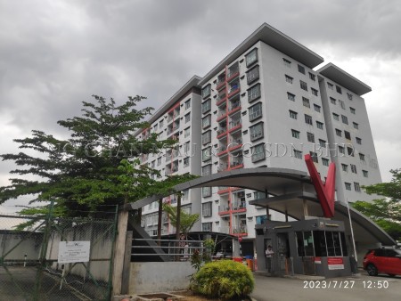 Apartment For Auction at Suria Residence