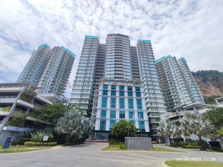 Condo For Auction at The Haven