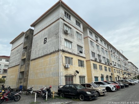 Apartment For Auction at Pangsapuri Seri Saujana