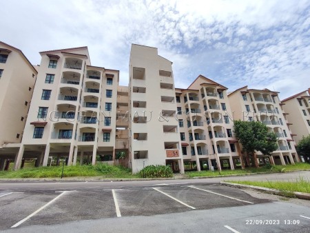 Serviced Residence For Auction at Caribbean Bay Resort