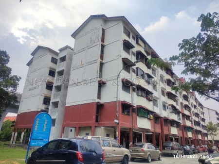 Flat For Auction at Gugusan Tanjung