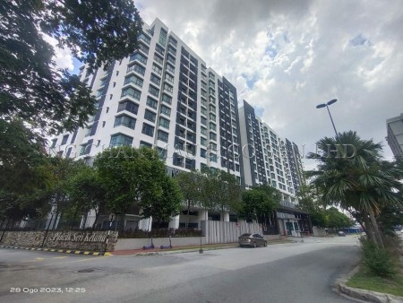 Condo For Auction at Urbana Residences