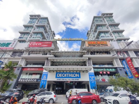 SOHO For Auction at The Scott Garden