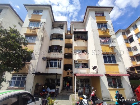 Apartment For Auction at Sri Melor Apartment