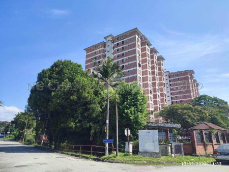 Condo For Auction at Garden Park