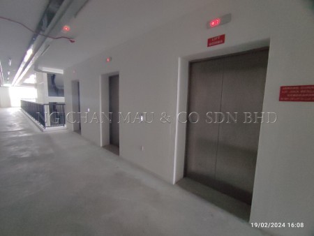 Apartment for Auction