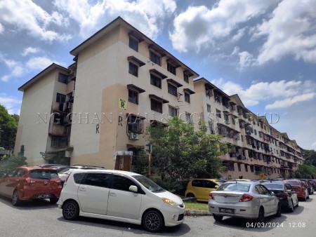 Apartment For Auction at Idaman Apartment
