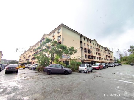 Apartment For Auction at Teratai Apartment