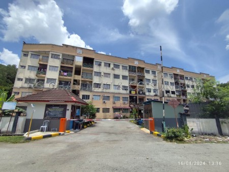Apartment For Auction at Pangsapuri Seri Mewah
