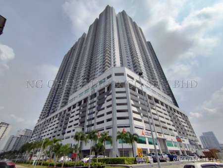 Serviced Residence For Auction at Razak City Residences