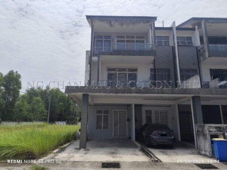 Terrace House For Auction at Bandar Saujana Putra