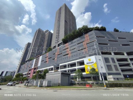 Retail Space For Auction at Emporis