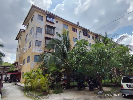 Flat For Auction at Seri Sementa Flat