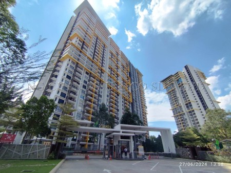 Condo For Auction at Oasis 2 Residence