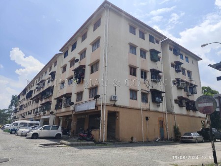 Apartment For Auction at Kota Impian Apartment