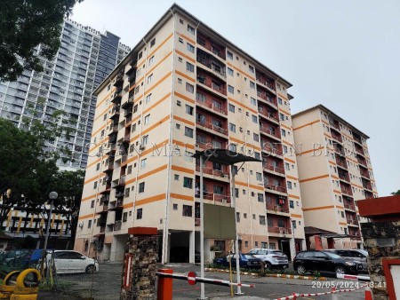 Apartment For Auction at Penaga Mas