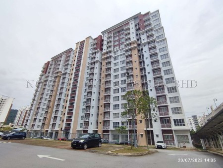 Apartment For Auction at De Kiara Apartment