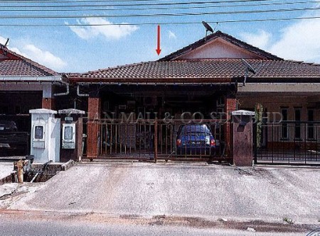 Terrace House For Auction at Samariang Aman