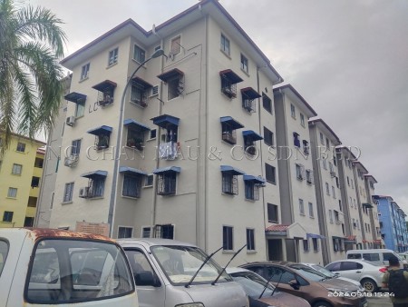 Apartment For Auction at Merpati Apartment