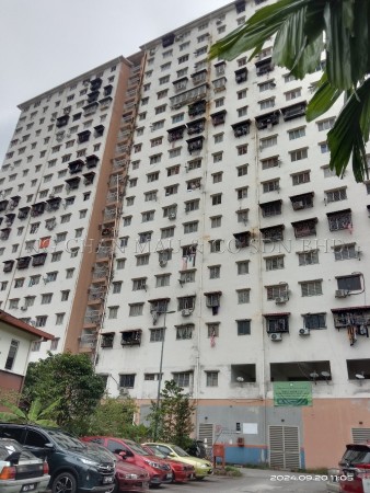 Apartment For Auction at Pangsapuri Seri Mutiara