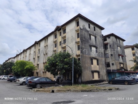 Apartment For Auction at Seri Trompet Apartment