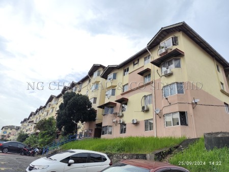 Apartment For Auction at Permai Apartment