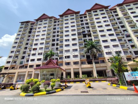 Apartment For Auction at Kristal Villa