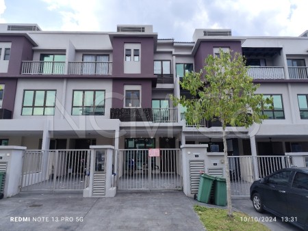 Terrace House for Auction