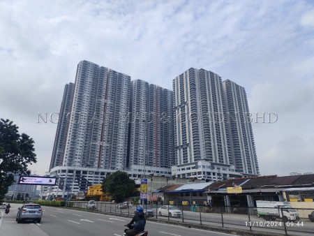 Serviced Residence For Auction at Razak City Residences