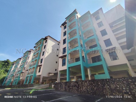 Apartment For Auction at Caribbean Bay Resort