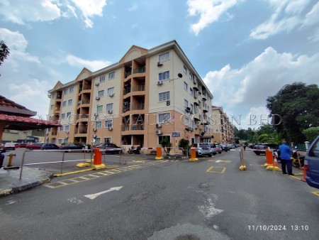 Apartment For Auction at Apartment Desa Ria
