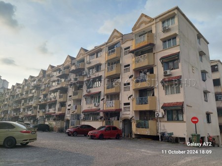 Apartment For Auction at Makmur Apartment