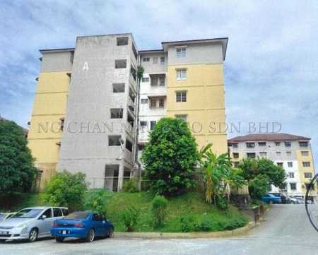 Apartment For Auction at Kemuning Apartment