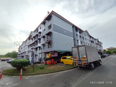 Apartment For Auction at Teratai Apartment