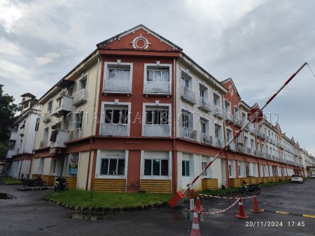 Serviced Residence For Auction at Laketown Apartment (Bukit Merah Resort)