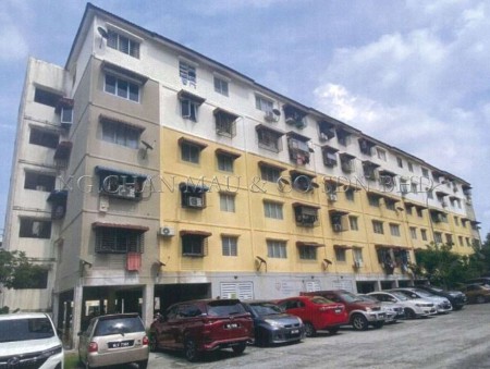 Apartment For Auction at Kemuning Apartment