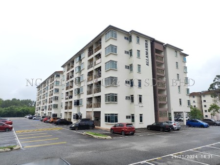 Apartment For Auction at Residensi Warnasari 2