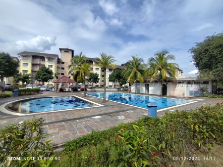 Condo for Auction