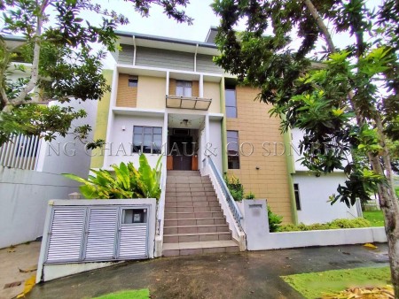 Bungalow House For Auction at Precinct 16