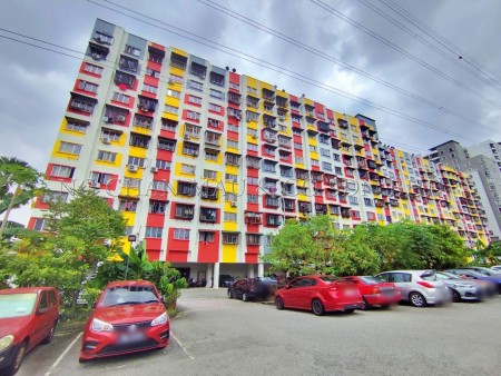 Apartment For Auction at Seri Aman Apartment