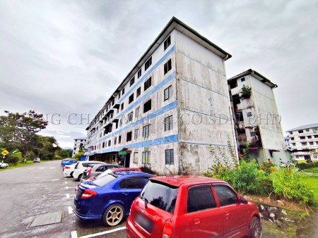 Flat For Auction at Pangsapuri Sri Anggerik 3