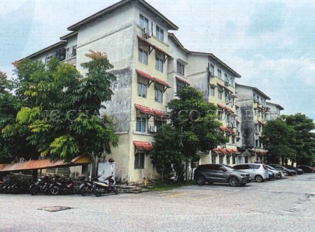 Apartment For Auction at Bayu Apartment