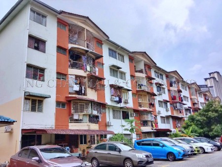 Apartment For Auction at Sri Endah Apartment