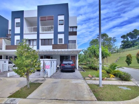 Terrace House For Auction at Ayden Townhouse Warisan Puteri