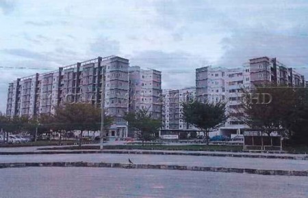 Condo For Auction at Kampus West City