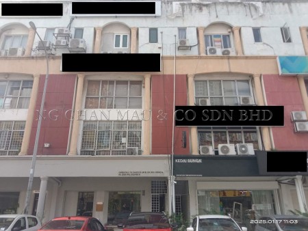 Office For Auction at Taman Subang Mewah