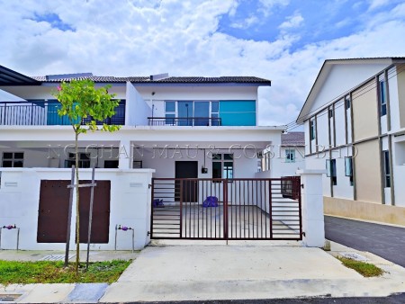 Terrace House For Auction at Taman Lazuli