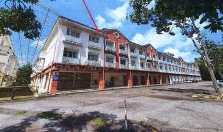 Serviced Residence For Auction at Laketown Apartment (Bukit Merah Resort)