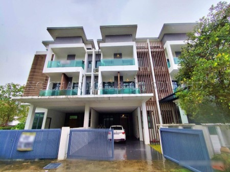 Terrace House For Auction at Taman Nusaputra Timur